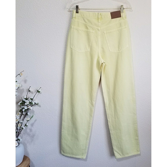 Madewell Baggy Straight Leg Jeans in Pale Daffodil - Picture 4 of 12
